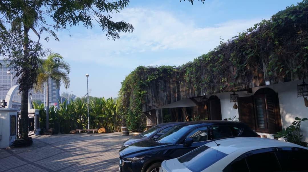 Kinta Bali Villa Ipoh Buitenkant foto