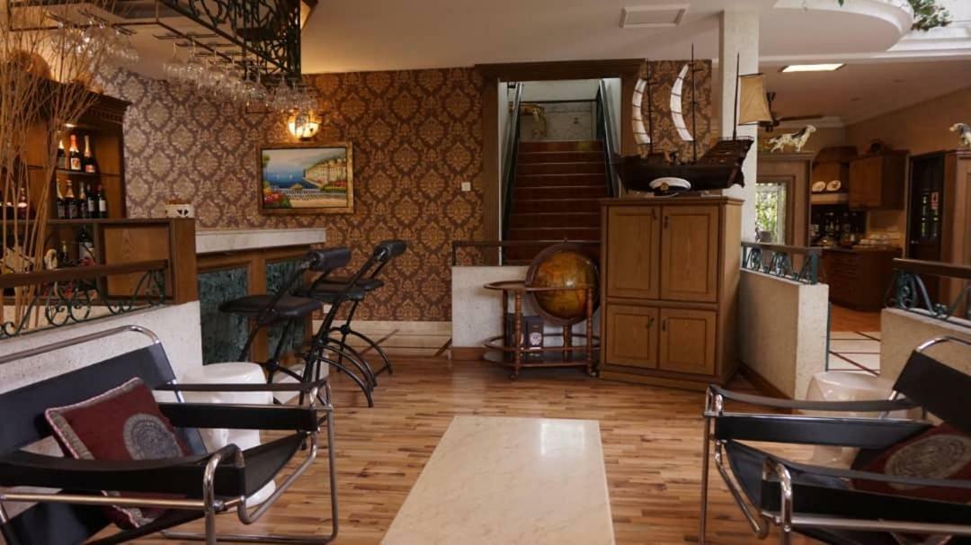 Kinta Bali Villa Ipoh Buitenkant foto